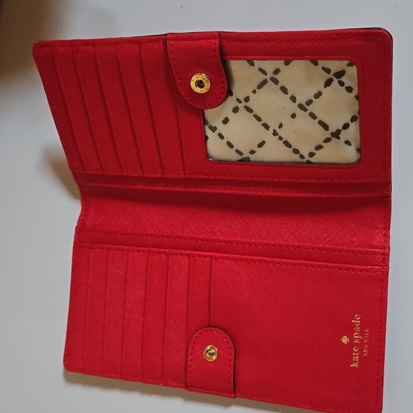 KATE SPADE NWOT  4PC BUNDLE RED FLORAL  REVERSIBLE TOTE BAG FREE WRISLET &WALLET - Picture 8 of 10